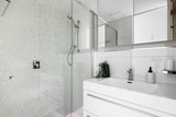 https://images.listonce.com.au/custom/160x/listings/4129-st-andrews-street-brighton-vic-3186/113/01986113_img_10.jpg?0O9dB2Ai-d4