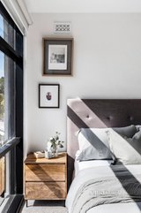 https://images.listonce.com.au/custom/160x/listings/413-alexander-street-collingwood-vic-3066/773/01325773_img_07.jpg?SK2cQRoCOsA