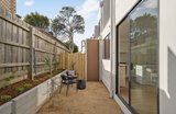 https://images.listonce.com.au/custom/160x/listings/413-nicholas-street-lilydale-vic-3140/727/01598727_img_13.jpg?DiybqfokcYg