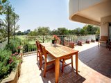 https://images.listonce.com.au/custom/160x/listings/413-seisman-place-port-melbourne-vic-3207/062/01794062_img_03.jpg?NSWcj_4G-cw