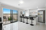 https://images.listonce.com.au/custom/160x/listings/413-tinworth-avenue-mount-clear-vic-3350/239/01779239_img_02.jpg?ZBvlBmwwAOE