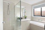 https://images.listonce.com.au/custom/160x/listings/413-tinworth-avenue-mount-clear-vic-3350/239/01779239_img_08.jpg?IVS0WJ4mfYc