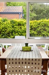 https://images.listonce.com.au/custom/160x/listings/4131-locksley-road-eaglemont-vic-3084/624/01981624_img_04.jpg?HZ52-Mwiw5Y