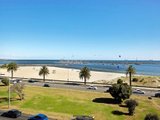 https://images.listonce.com.au/custom/160x/listings/41313-beaconsfield-parade-st-kilda-west-vic-3182/569/01087569_img_06.jpg?NJDjpn3Y5uY