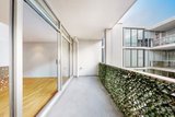 https://images.listonce.com.au/custom/160x/listings/413232-242-rouse-street-port-melbourne-vic-3207/856/01952856_img_09.jpg?f-5TEF2CAOU