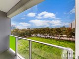 https://images.listonce.com.au/custom/160x/listings/41386-macaulay-road-north-melbourne-vic-3051/176/01577176_img_09.jpg?Ic-rwWhMuqA