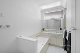 https://images.listonce.com.au/custom/160x/listings/414-highbury-grove-prahran-vic-3181/366/01329366_img_05.jpg?V9_TD2wwe7U