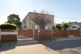 https://images.listonce.com.au/custom/160x/listings/414-smith-street-thornbury-vic-3071/869/01935869_img_14.jpg?QdclOiP5OKE