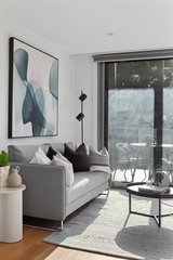 https://images.listonce.com.au/custom/160x/listings/414-south-avenue-bentleigh-vic-3204/027/01916027_img_10.jpg?xNPy4zgN-eI