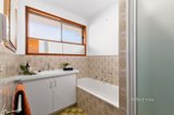 https://images.listonce.com.au/custom/160x/listings/415-bostock-avenue-manifold-heights-vic-3218/441/01733441_img_07.jpg?ygSWy4qYahg