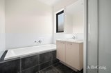 https://images.listonce.com.au/custom/160x/listings/415-limetree-way-lake-gardens-vic-3355/164/01741164_img_06.jpg?8yt_77a9Xe0