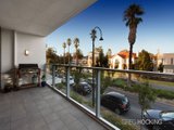 https://images.listonce.com.au/custom/160x/listings/4157-beach-street-port-melbourne-vic-3207/729/01087729_img_11.jpg?dWI21gL0RIM