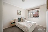 https://images.listonce.com.au/custom/160x/listings/416-newman-road-mooroolbark-vic-3138/178/01768178_img_09.jpg?q4qSN-dGIwI