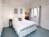 https://images.listonce.com.au/custom/160x/listings/416-tiuna-grove-elwood-vic-3184/272/01794272_img_04.jpg?9dVC3pilT1U