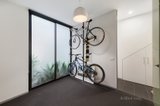 https://images.listonce.com.au/custom/160x/listings/4165-lennox-street-richmond-vic-3121/993/00824993_img_08.jpg?Jizw8T-YbRY