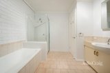 https://images.listonce.com.au/custom/160x/listings/417-batman-road-eltham-vic-3095/020/01904020_img_08.jpg?LaPJ3e9pXIA