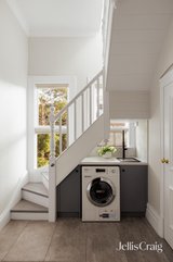 https://images.listonce.com.au/custom/160x/listings/4174-power-street-hawthorn-vic-3122/593/01988593_img_10.jpg?ccamHEF_HxU