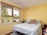 https://images.listonce.com.au/custom/160x/listings/418-newman-road-mooroolbark-vic-3138/204/01529204_img_05.jpg?IAZNVMjMYHg