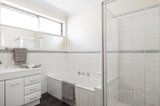 https://images.listonce.com.au/custom/160x/listings/4181-185-grimshaw-street-greensborough-vic-3088/358/01303358_img_08.jpg?saSkoOjEnQE