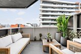 https://images.listonce.com.au/custom/160x/listings/418154-cremorne-street-cremorne-vic-3121/737/01972737_img_12.jpg?1mRMhxzbwG4