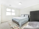 https://images.listonce.com.au/custom/160x/listings/4185-lincoln-road-croydon-vic-3136/933/01525933_img_07.jpg?vy8b3KvHR8A