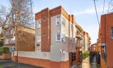 https://images.listonce.com.au/custom/160x/listings/4189-brighton-road-elwood-vic-3184/097/01923097_img_02.jpg?_2nSOsCT-G0