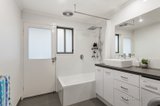 https://images.listonce.com.au/custom/160x/listings/419-watt-street-bentleigh-east-vic-3165/371/00694371_img_07.jpg?PzXBXoVN02k