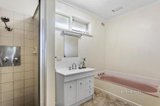 https://images.listonce.com.au/custom/160x/listings/41a-chesterville-drive-bentleigh-east-vic-3165/585/01269585_img_07.jpg?HmAAA9NWwH0