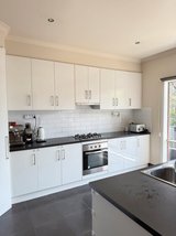 https://images.listonce.com.au/custom/160x/listings/41a-greenslopes-drive-mooroolbark-vic-3138/250/01814250_img_02.jpg?c0H7mpcjn5w