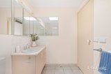 https://images.listonce.com.au/custom/160x/listings/42-4-lusher-road-croydon-vic-3136/280/01813280_img_09.jpg?i7ggxgSJ5Vg