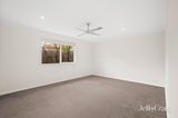 https://images.listonce.com.au/custom/160x/listings/42-autumn-grove-mooroolbark-vic-3138/771/01870771_img_09.jpg?WudRoQ6F3ow