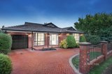 https://images.listonce.com.au/custom/160x/listings/42-canora-street-blackburn-south-vic-3130/614/01334614_img_01.jpg?b1JmJAiF8SI