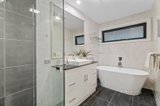 https://images.listonce.com.au/custom/160x/listings/42-canova-drive-glen-waverley-vic-3150/319/01639319_img_09.jpg?Fua8fRrI7wI