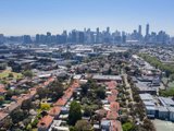 https://images.listonce.com.au/custom/160x/listings/42-crichton-avenue-port-melbourne-vic-3207/079/01090079_img_08.jpg?DF47vRN-RZw