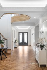 https://images.listonce.com.au/custom/160x/listings/42-cypress-avenue-glen-waverley-vic-3150/060/01706060_img_19.jpg?sghU62EVvtE