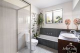 https://images.listonce.com.au/custom/160x/listings/42-davies-street-brunswick-vic-3056/422/01985422_img_15.jpg?Gl7uyW7xvoU