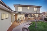 https://images.listonce.com.au/custom/160x/listings/42-kingswood-avenue-mount-waverley-vic-3149/596/01429596_img_12.jpg?5Rpfm3RFcVk