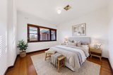 https://images.listonce.com.au/custom/160x/listings/42-linton-court-hawthorn-east-vic-3123/600/01943600_img_06.jpg?mBKeUJMwGLs
