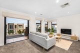 https://images.listonce.com.au/custom/160x/listings/42-magazine-way-maribyrnong-vic-3032/229/00513229_img_06.jpg?7-wXOs2fE2g