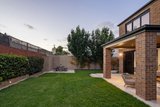 https://images.listonce.com.au/custom/160x/listings/42-martin-street-brighton-vic-3186/316/01978316_img_10.jpg?LFe25hLa1l0