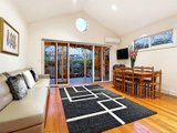 https://images.listonce.com.au/custom/160x/listings/42-mary-street-kew-vic-3101/837/01684837_img_04.jpg?XuQhbzsarFk