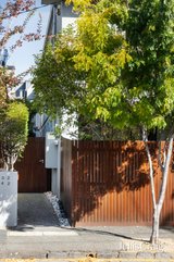 https://images.listonce.com.au/custom/160x/listings/42-moffat-street-south-yarra-vic-3141/756/01893756_img_01.jpg?klJFnEjxj30