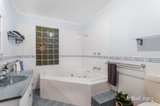 https://images.listonce.com.au/custom/160x/listings/42-mont-albert-road-ferntree-gully-vic-3156/196/01769196_img_07.jpg?9bzBnbTqcSY