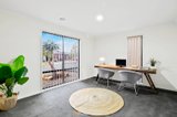 https://images.listonce.com.au/custom/160x/listings/42-moorhen-drive-lara-vic-3212/952/00816952_img_06.jpg?BkG_S17SAtU