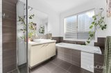https://images.listonce.com.au/custom/160x/listings/42-oakbank-drive-mount-helen-vic-3350/987/01934987_img_18.jpg?fYX3a85eTyw