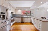 https://images.listonce.com.au/custom/160x/listings/42-panoramic-grove-glen-waverley-vic-3150/672/01929672_img_08.jpg?QOlowP28YOY