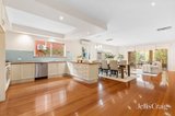 https://images.listonce.com.au/custom/160x/listings/42-panoramic-grove-glen-waverley-vic-3150/947/01947947_img_07.jpg?guG0tBQnUn0