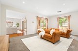 https://images.listonce.com.au/custom/160x/listings/42-panoramic-grove-glen-waverley-vic-3150/947/01947947_img_11.jpg?5qDKi_Mjh0U
