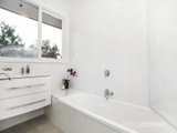 https://images.listonce.com.au/custom/160x/listings/42-queens-parade-ashwood-vic-3147/982/01087982_img_06.jpg?bNZaOorMV-o