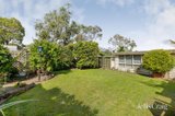 https://images.listonce.com.au/custom/160x/listings/42-royena-road-moorabbin-vic-3189/337/01972337_img_11.jpg?yYcuZPa7qkI